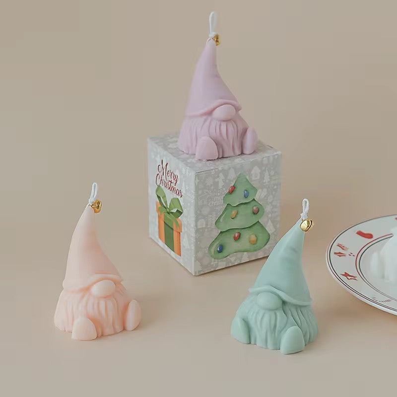 CANDLE dwarf old man